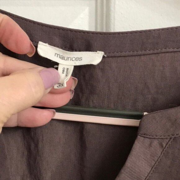 Brown pullover V neck blouse. - Picture 4 of 6